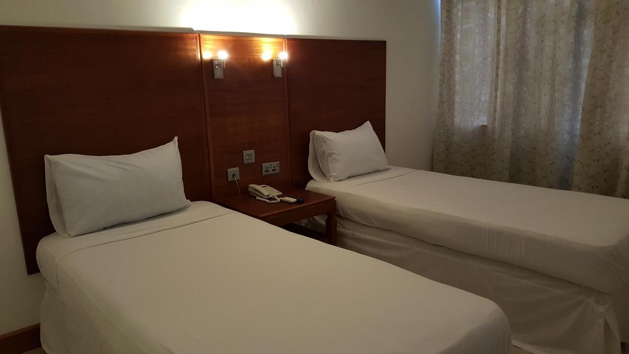 Golden Gate Hotel Кумаси Экстерьер фото