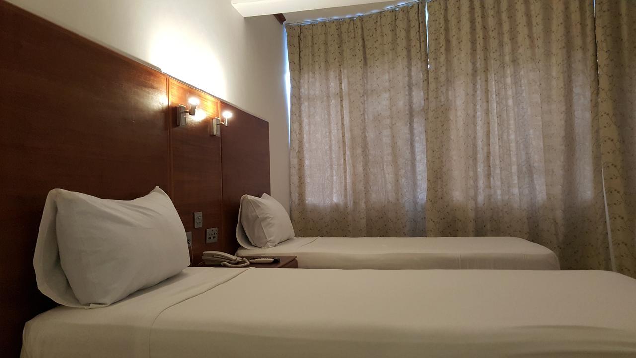 Golden Gate Hotel Кумаси Экстерьер фото